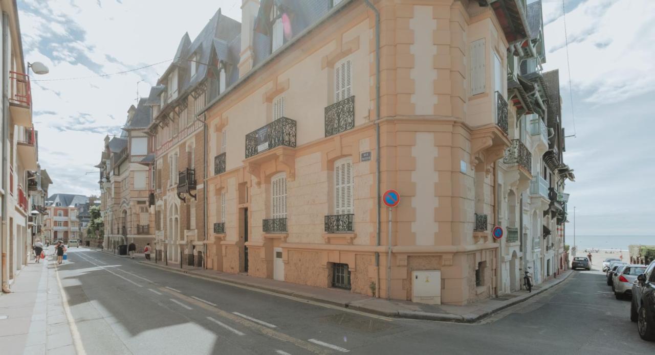 30 mètres de la plage et des planches. Tout à pied ! Trouville-sur-Mer Exterior foto